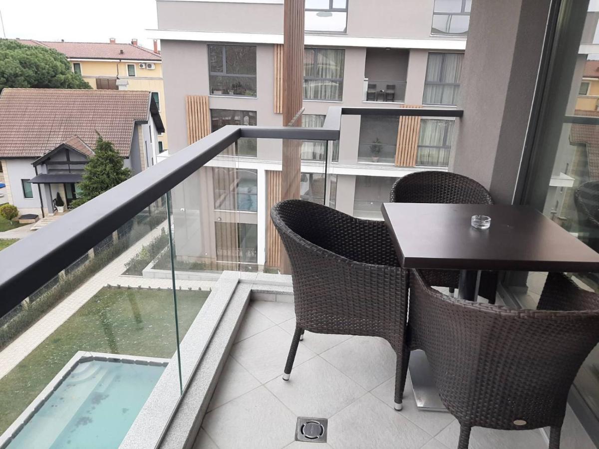 Апаратамент Deluxe1 Apartment Saints Constantine and Helena ภายนอก รูปภาพ